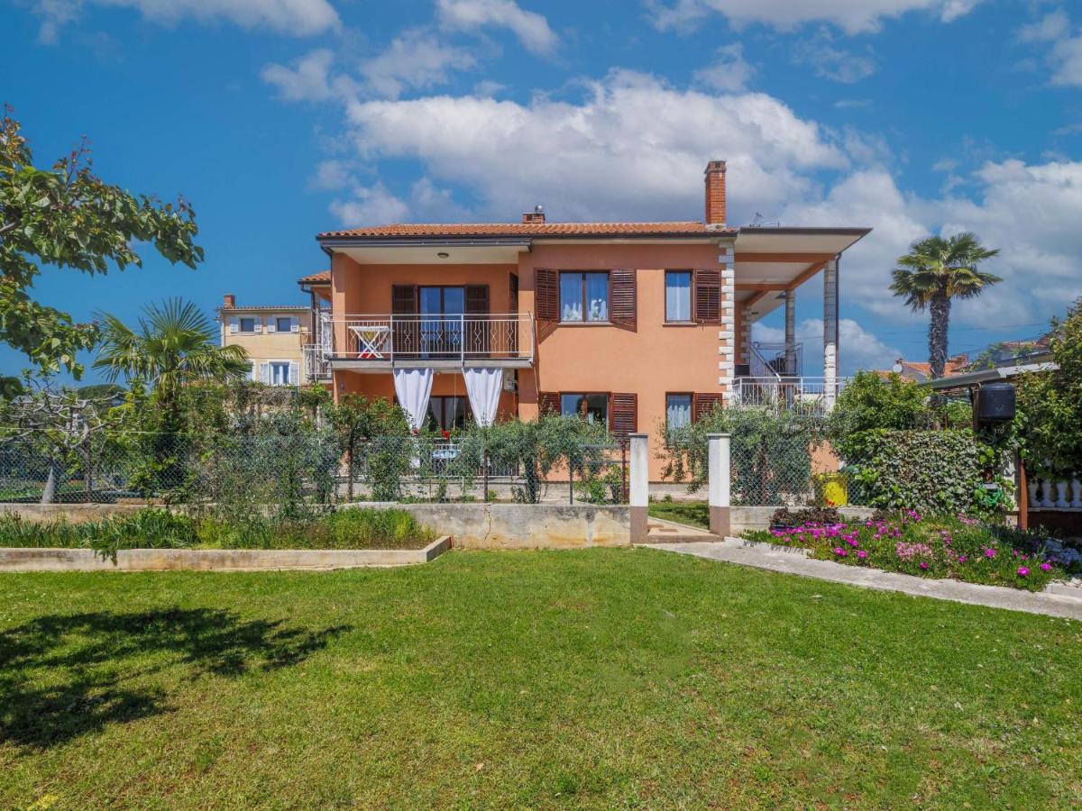 Apartment Elvi - UMA106 Umag Exterior foto