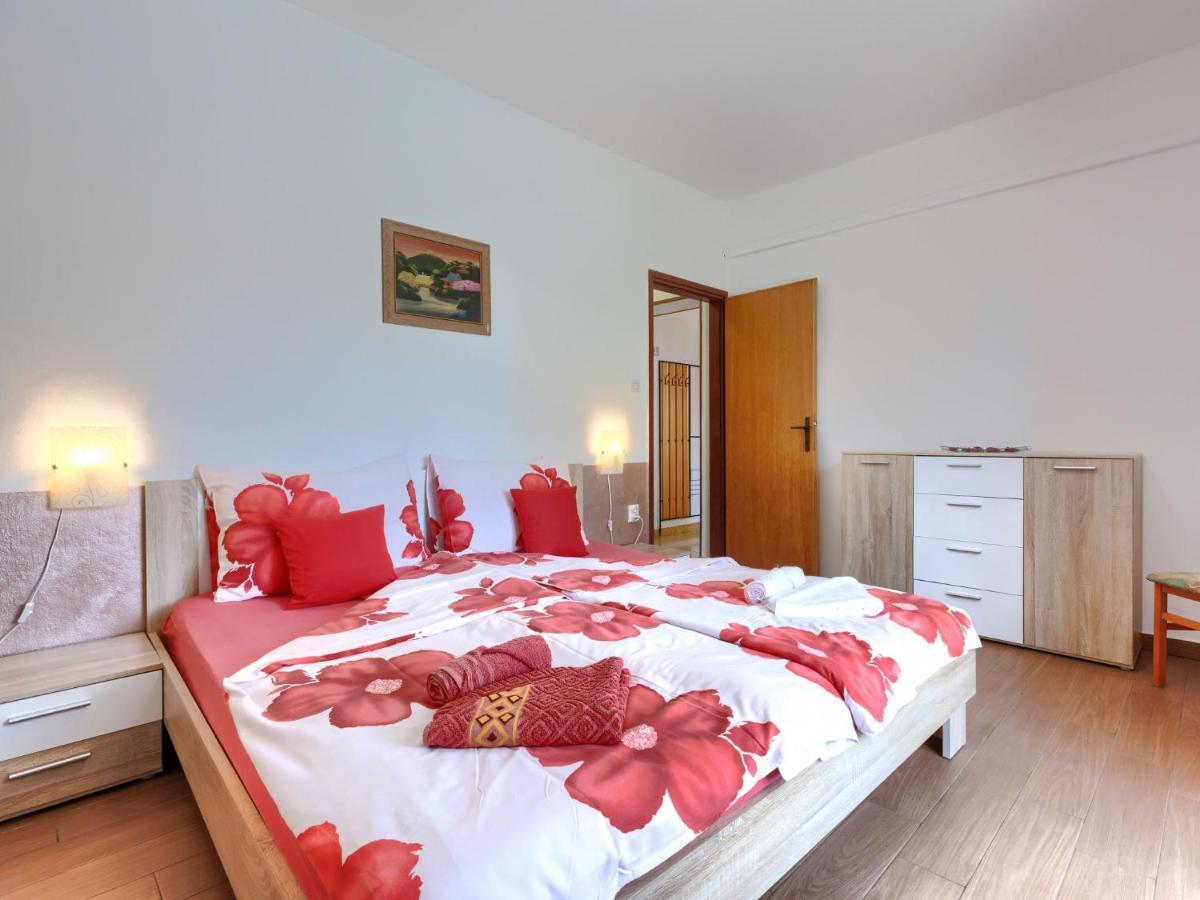 Apartment Elvi - UMA106 Umag Exterior foto
