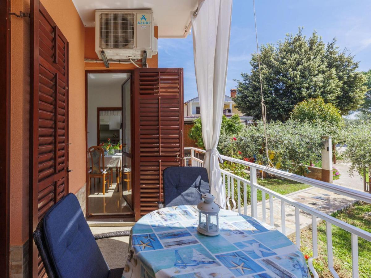 Apartment Elvi - UMA106 Umag Exterior foto